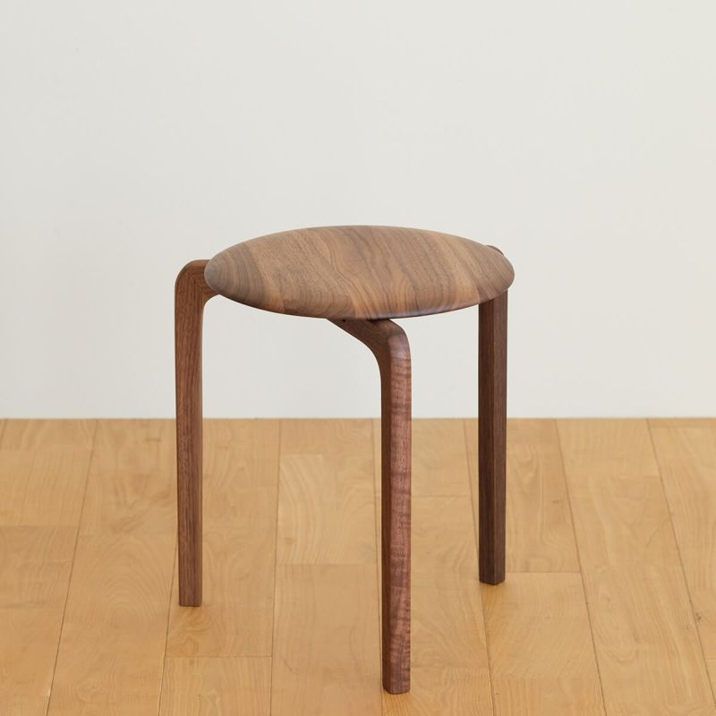 LISCIO stool（3本脚）